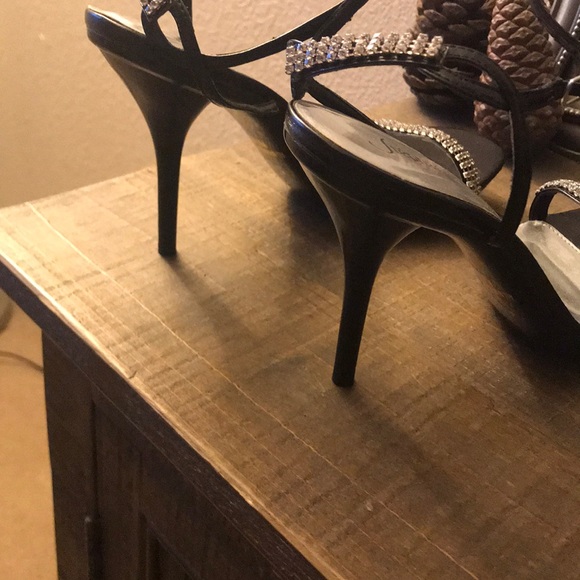 Stephanie Heels - Picture 3 of 4